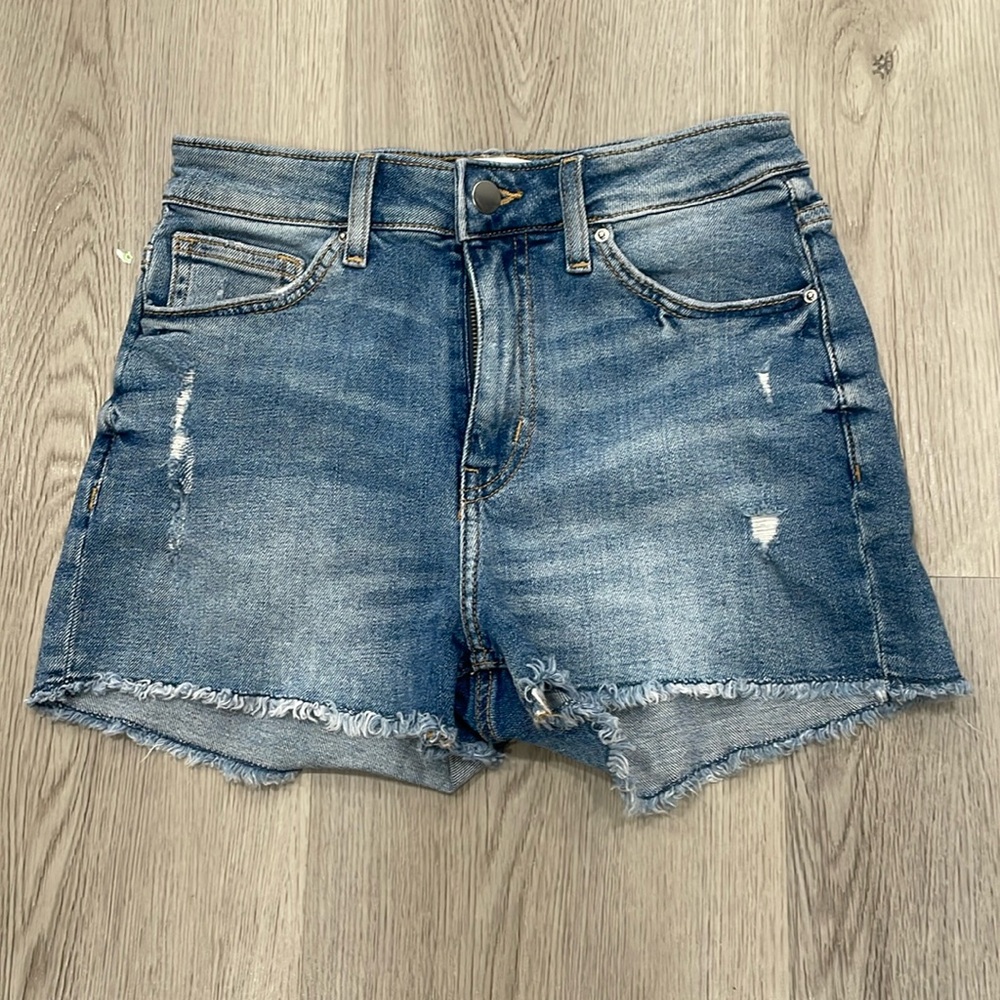 H&M short - Picture 1 of 3